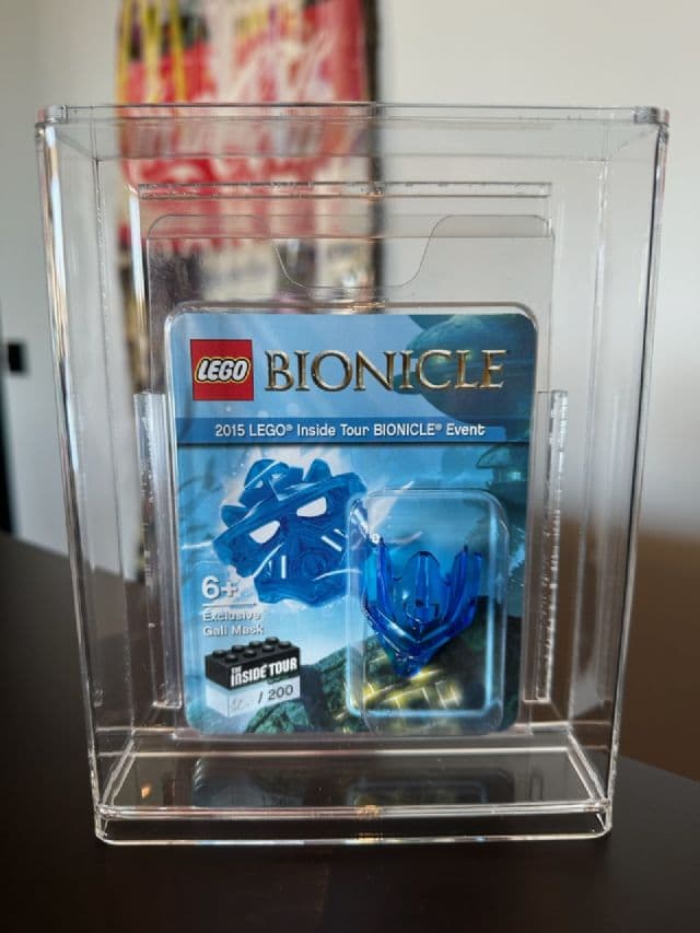 Inside Tour Bionicle Event Mask collectible