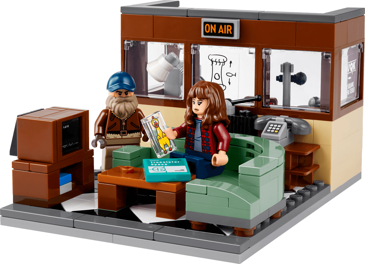Stranger Things: WSQK Radio Station collectible